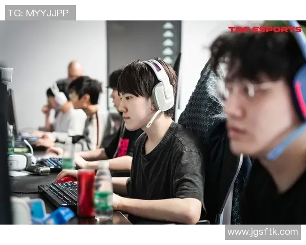 WE战队配合引发热议玩家对战术执行的不同看法